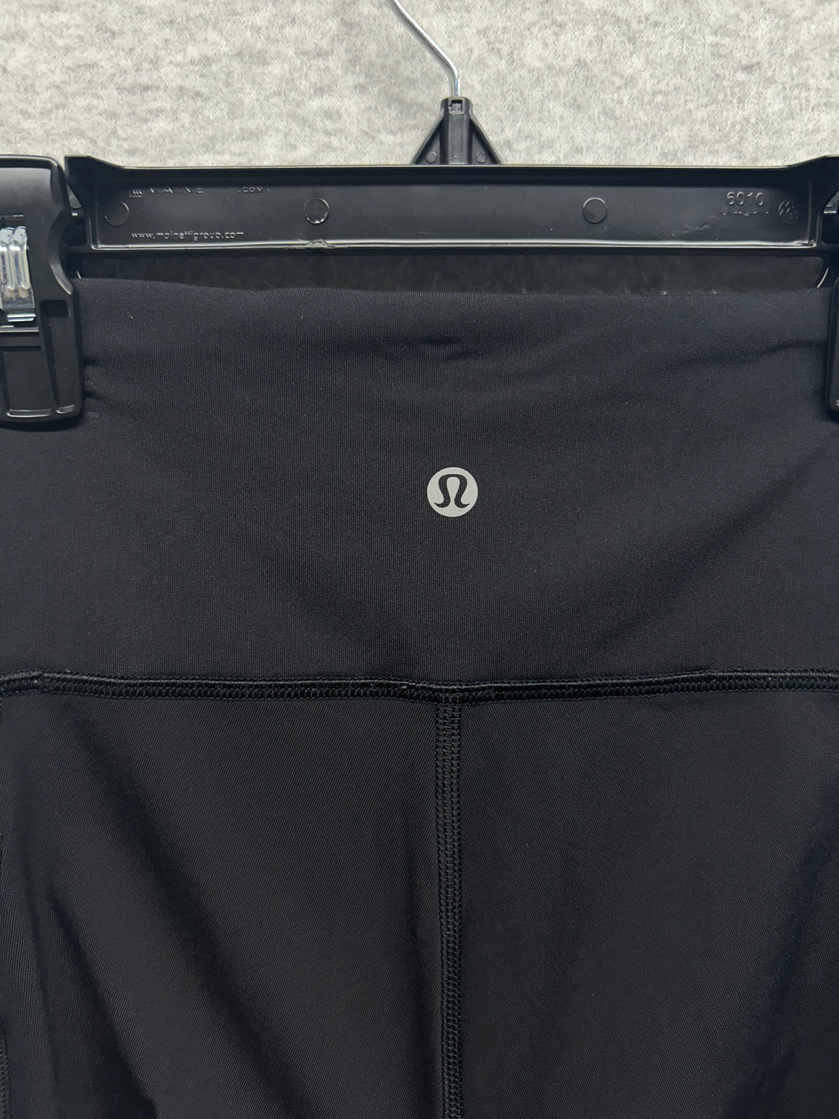 Lululemon Mesh In Motion Crop 23" Size 4 Black