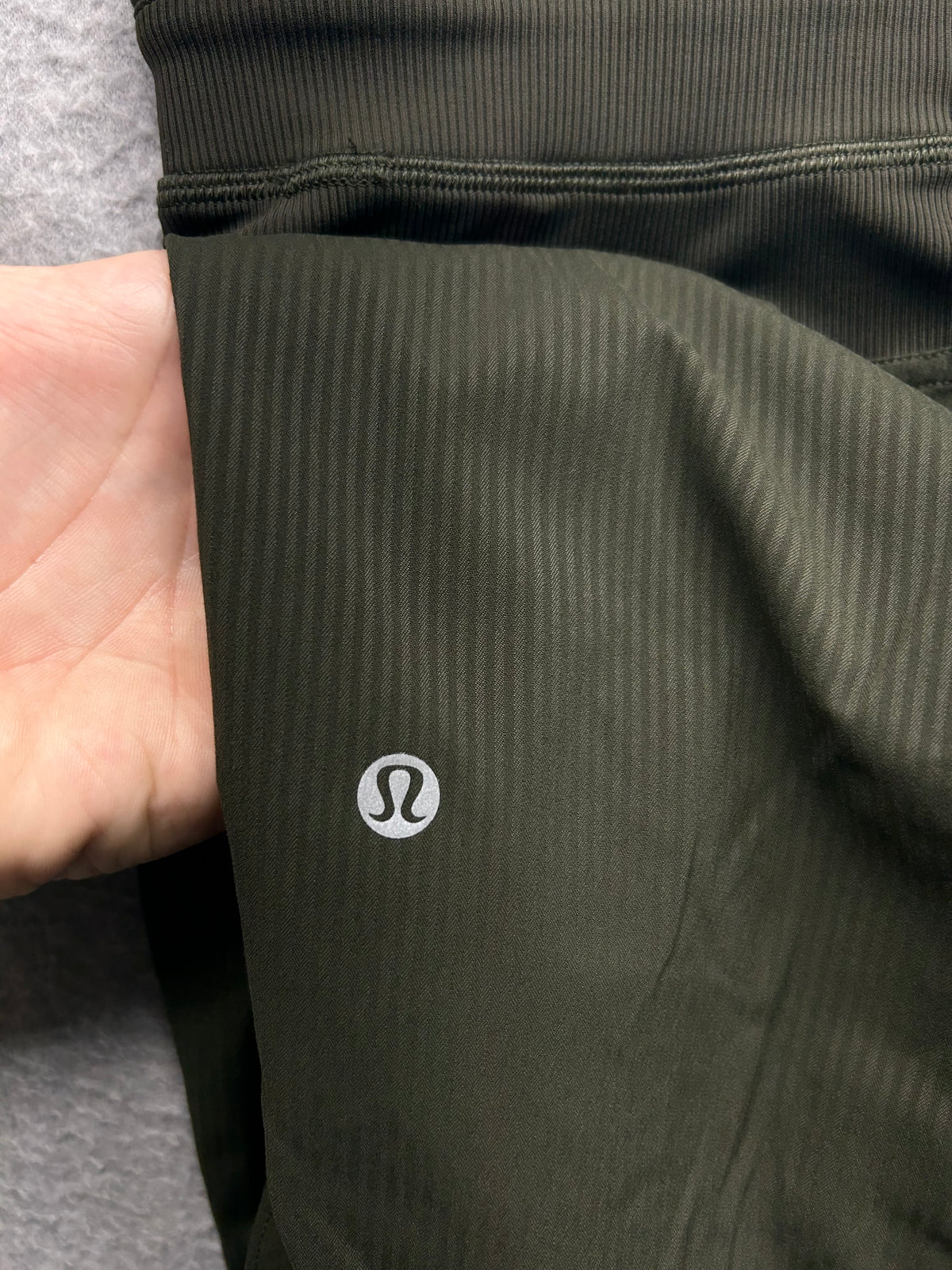 Lululemon Dance Studio Crop II Unlined 20" Size 4 Dark Olive