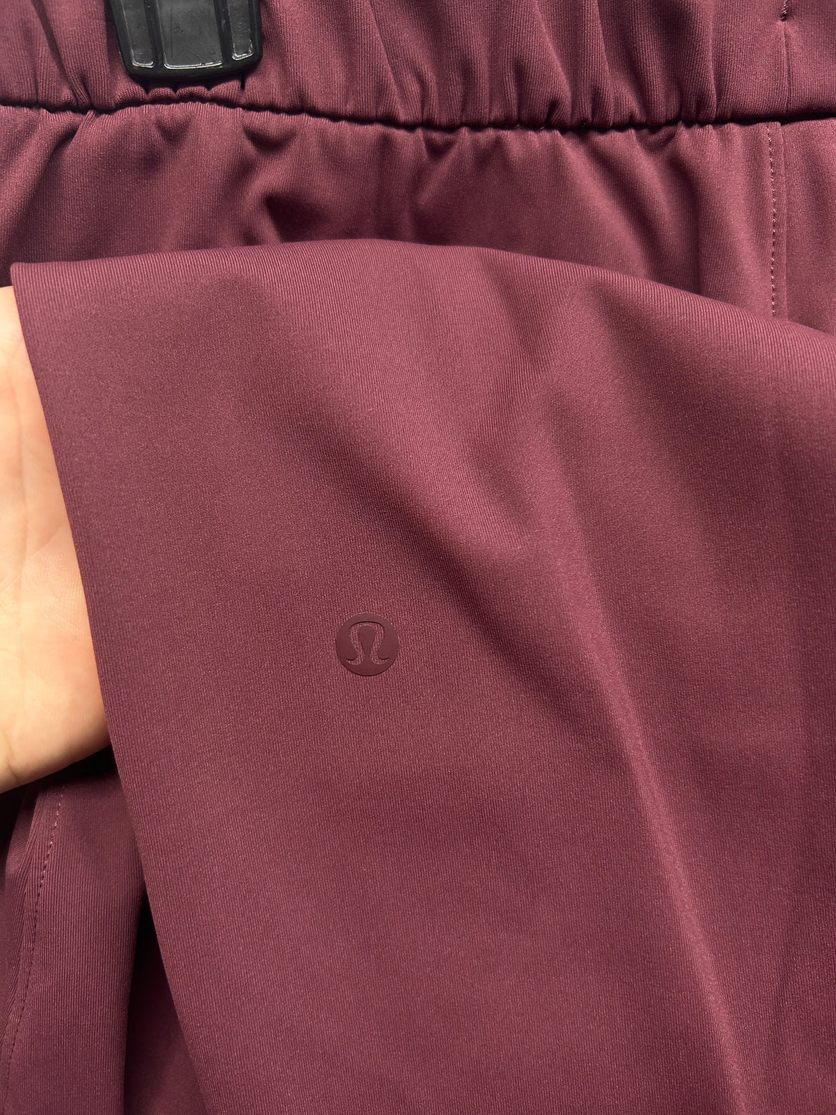 Lululemon On The Fly Pant 28" Size 8 Redwood