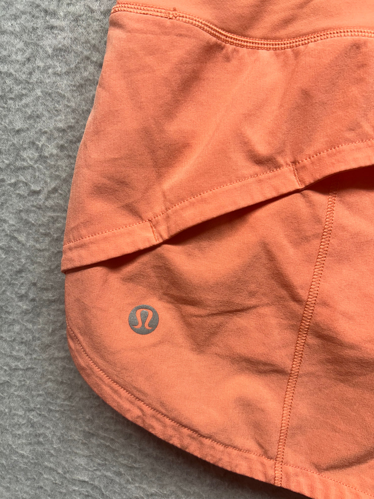Lululemon Speed Up Low-Rise Lined Short 2.5" Size 6 Sunny Coral