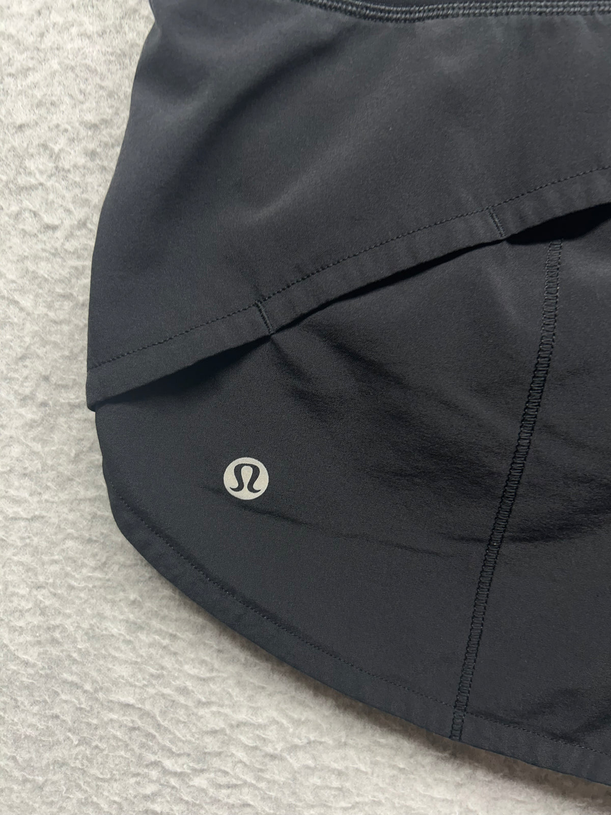 Lululemon Speed Up Short 2.5" Size 6 Black