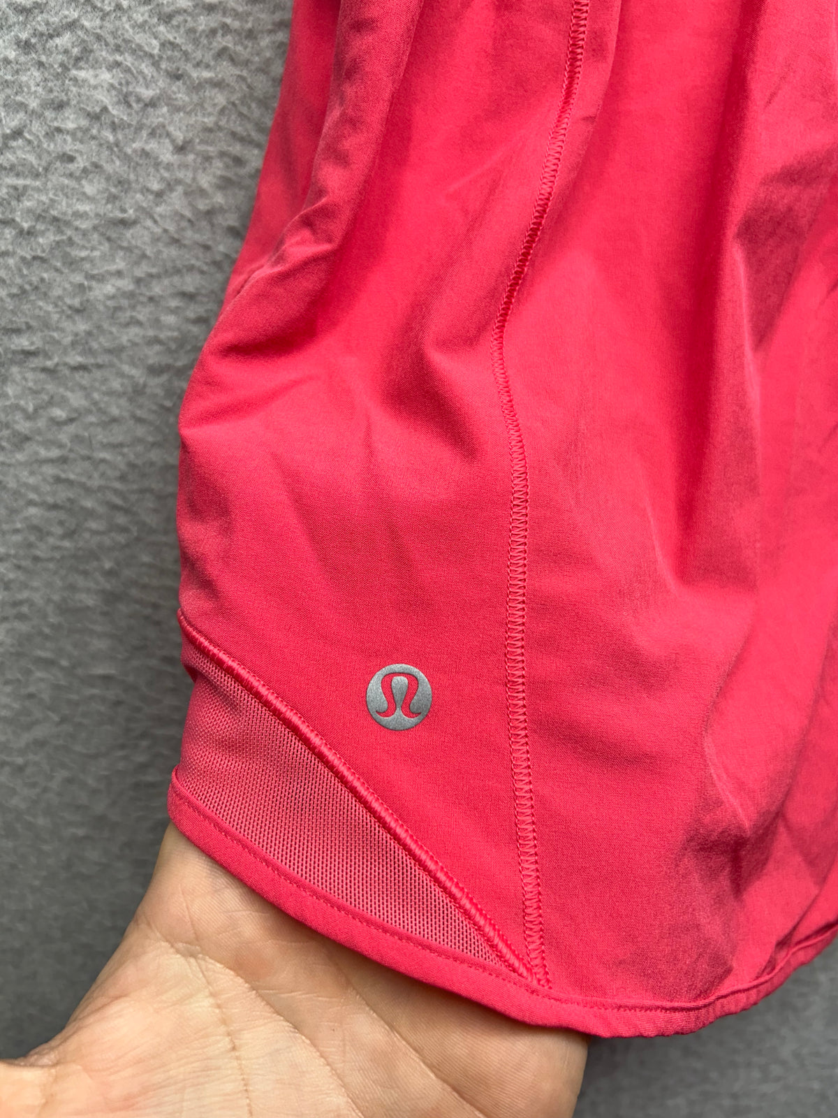 Lululemon Hotty Hot High-Rise Lined Short 4" Size 6 Raspberry Cream