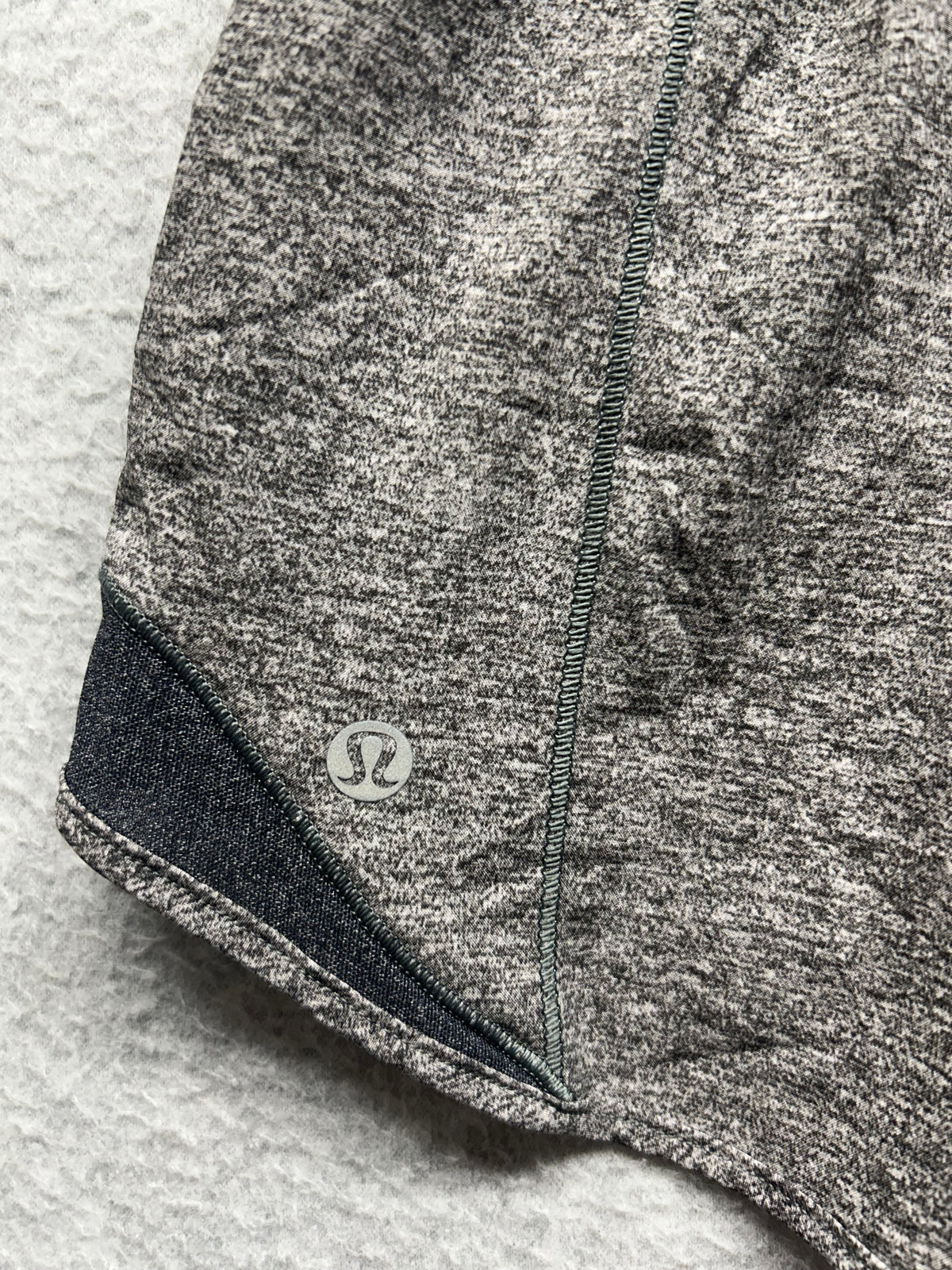 Lululemon Hotty Hot Short High-Rise Long 4" Size 6 Heather Lux Multi Black