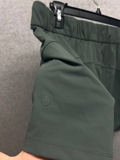 Lululemon On The Fly Short (3") Size 8 Dark Forest