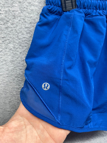Lululemon Hotty Hot Low-Rise Lined Short 2.5" Size 8 Blazer Blue Tone