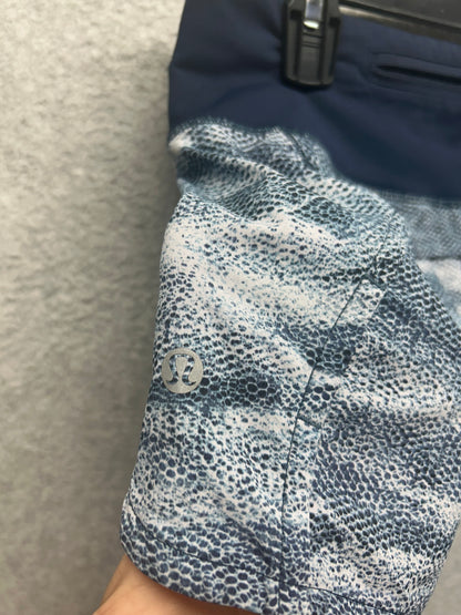 Lululemon Run Times Short II 4" Size 2 Mesh Scape Multi / True Navy