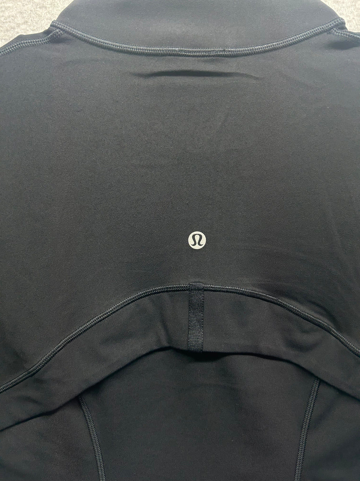 Lululemon Define Cropped Jacket Nulu Size 8 Black (Second Release)