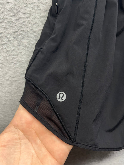 Lululemon Hotty Hot Short II Long 4" Size 2 Black