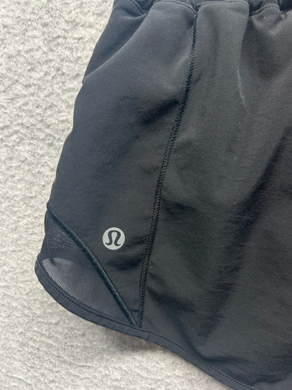 Lululemon Hotty Hot Short II 2.5" Size 4 Black