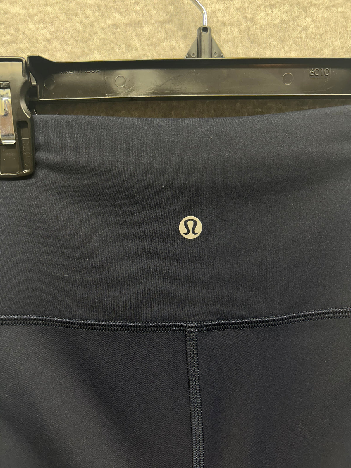 Lululemon Wunder Train High Rise Short 8" Size 4 True Navy