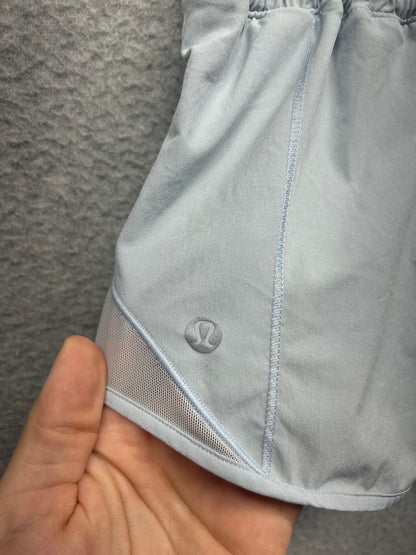 Lululemon Hotty Hot Short II 2.5" Size 4 Blue Linen