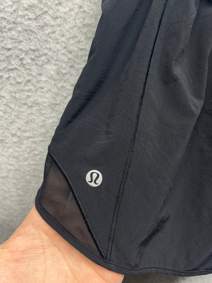 Lululemon Hotty Hot Short II Long 4" Size 4 Black