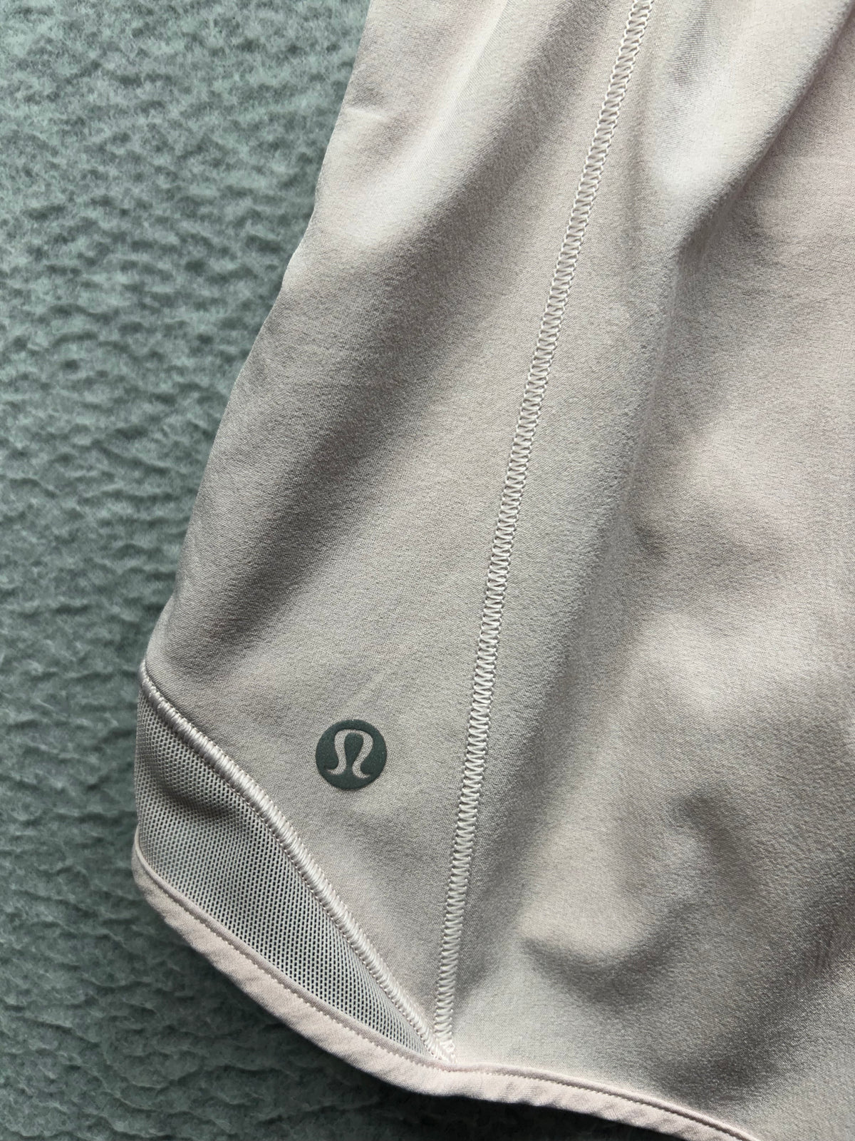 Lululemon Hotty Hot High-Rise Lined Short 4" Size 0 Meadowsweet Pink