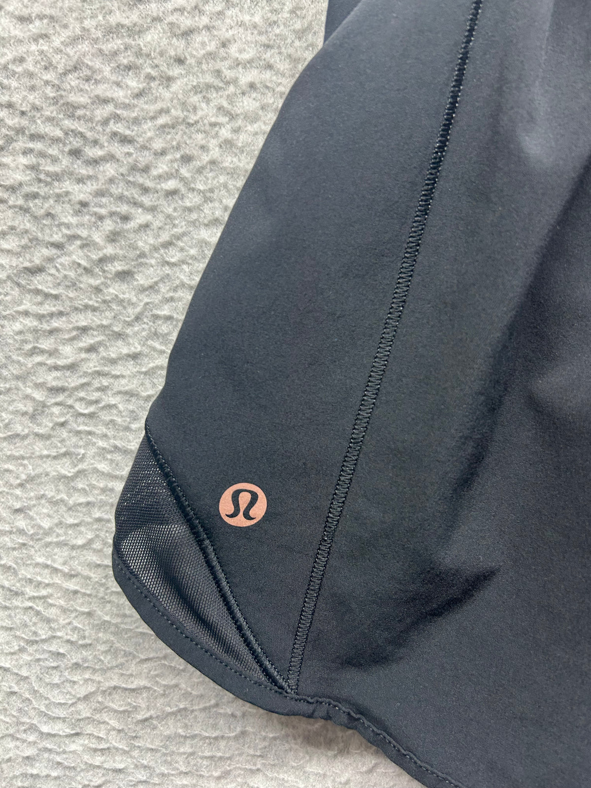 Lululemon Hotty Hot High-Rise Lined Short 4" Graphic Size 0 Black / PANTONE 8042 C