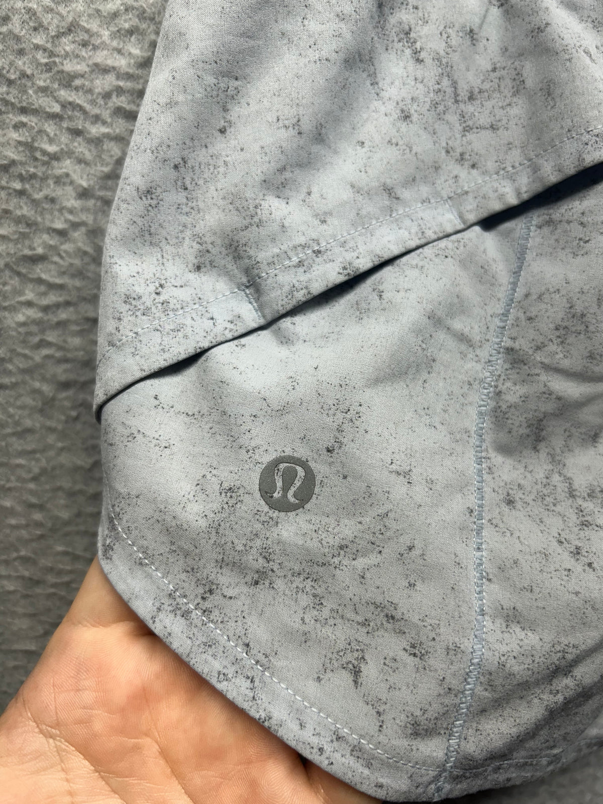Lululemon Speed Up Mid-Rise Lined Short 4" Size 0 Gravel Dust Pastel Blue Multi / Pastel Blue