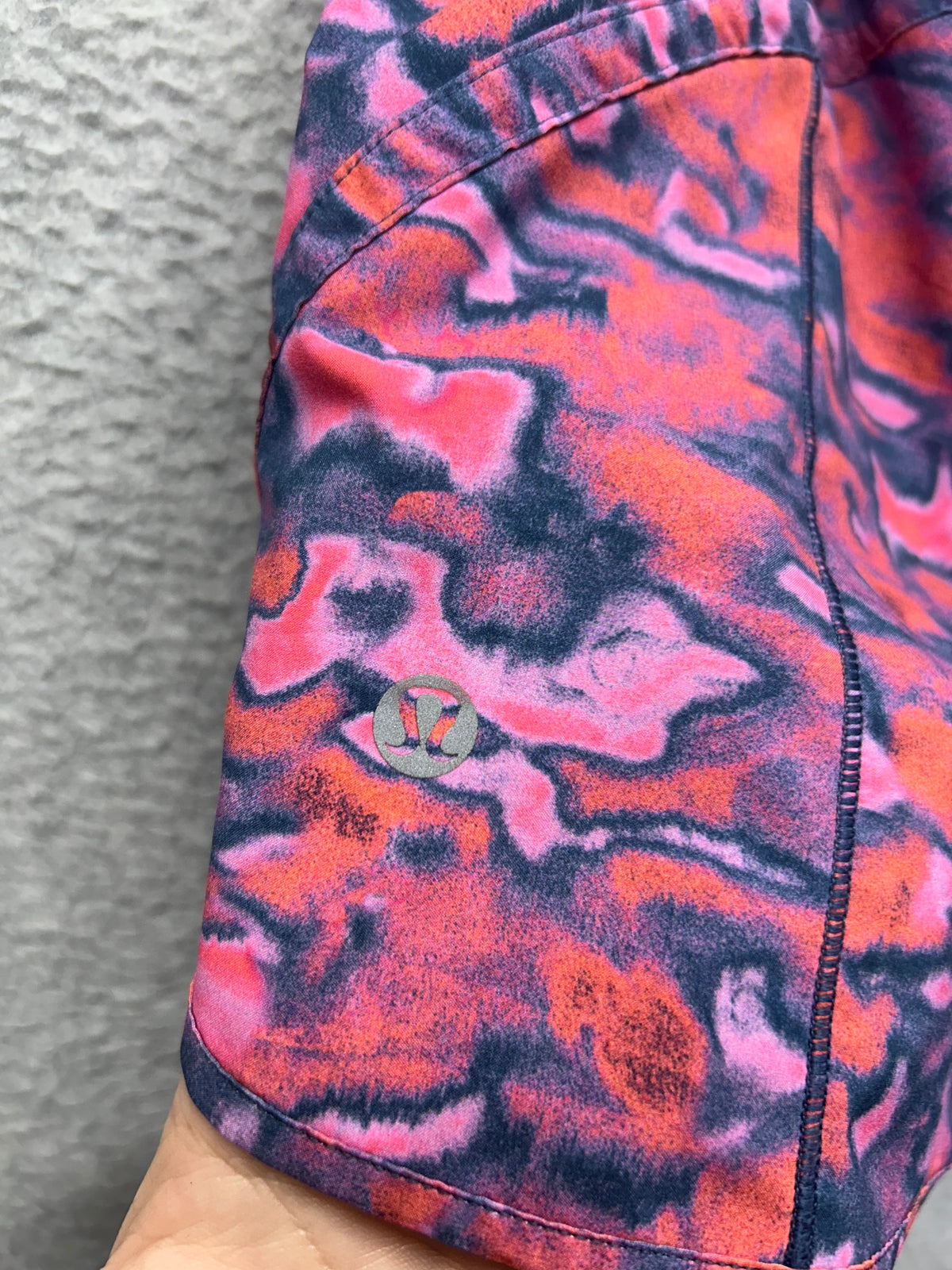 Lululemon Track That Mid-Rise Lined Short 5" Size 0 Chroma Clash Multi