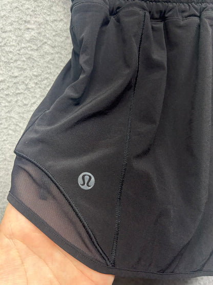 Lululemon Hotty Hot Short High-Rise 2.5" Size 6 Black