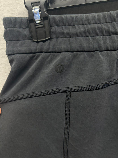 Lululemon Softstreme High-Rise Short 4" Size 6 Black