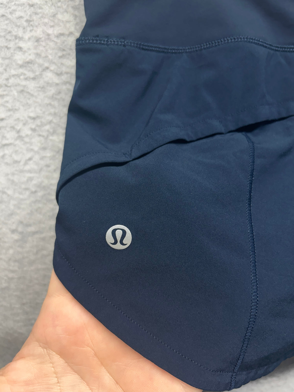 Lululemon Speed Up Short 2.5" Size 6 True Navy