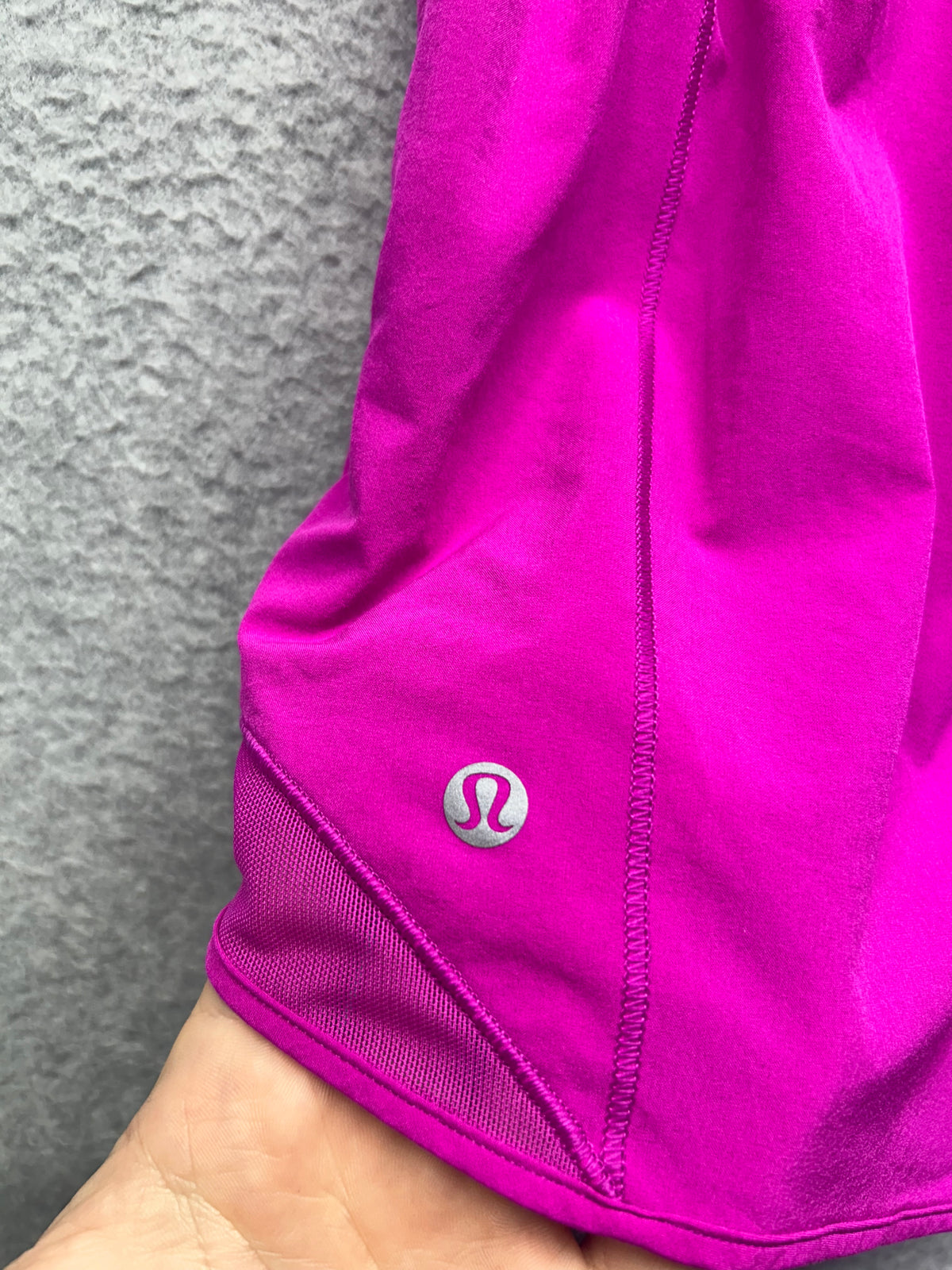 Lululemon Hotty Hot High-Rise Lined Short 4" Size 6 Purple Highlight