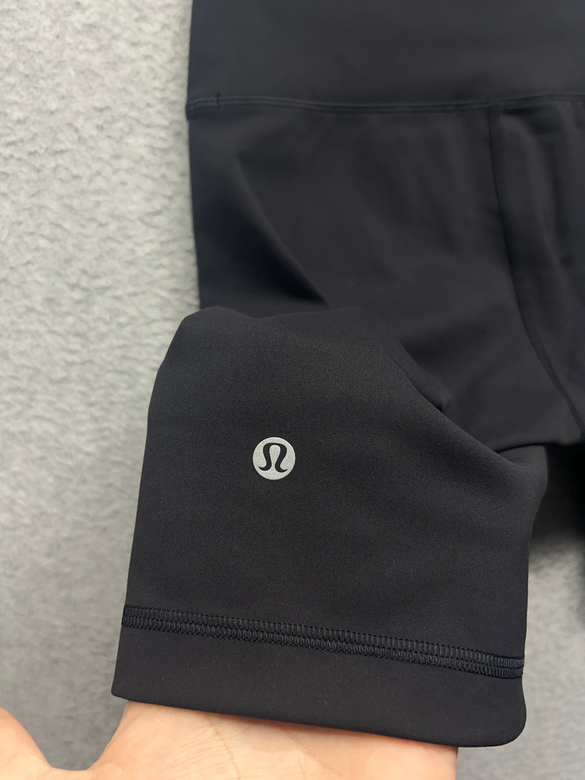 Lululemon Wunder Train Contour Fit High-Rise Short 8" Size 6 Black