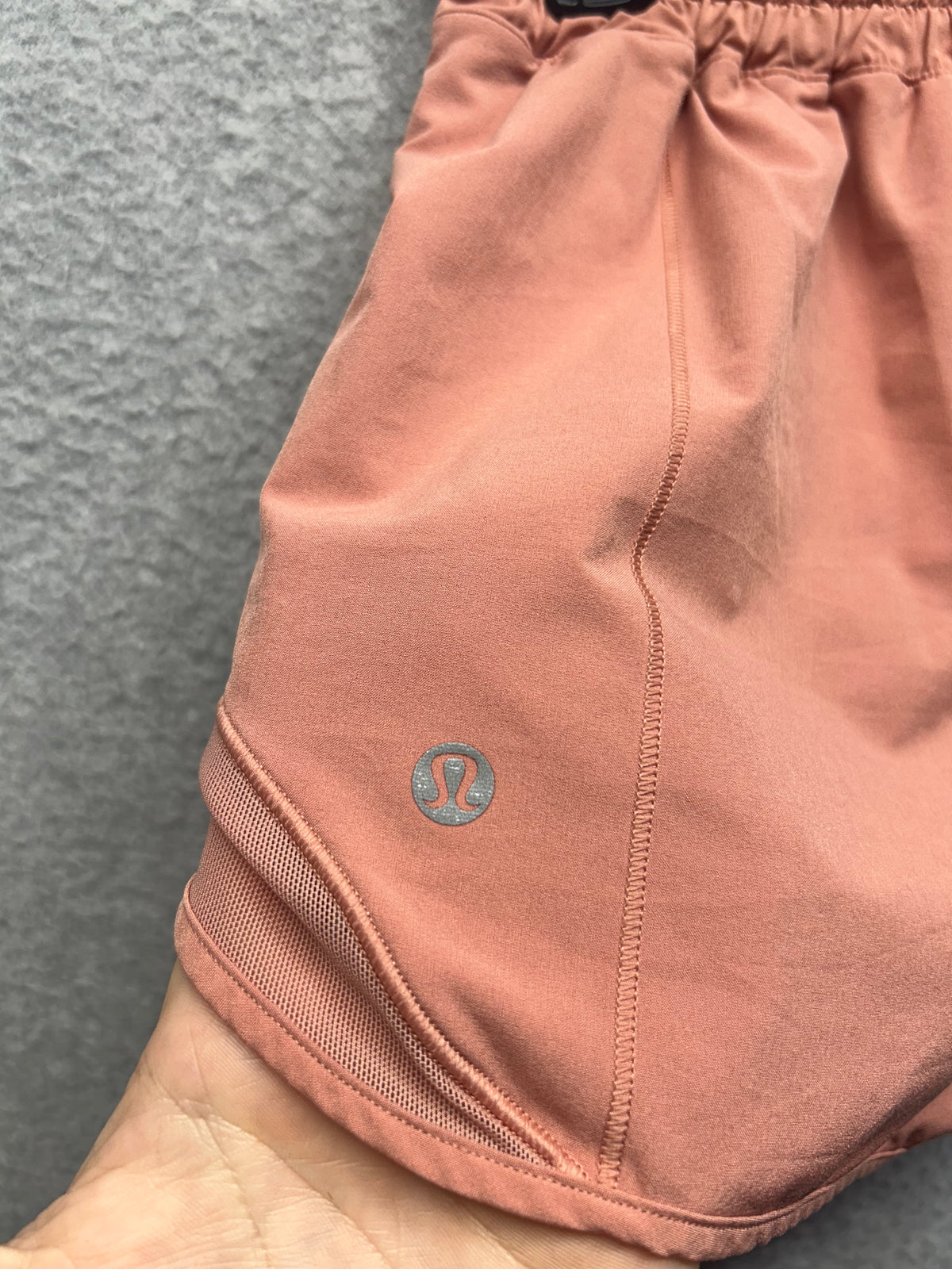 Lululemon Hotty Hot Low-Rise Lined Short 4" Size 6 Pink Savannah