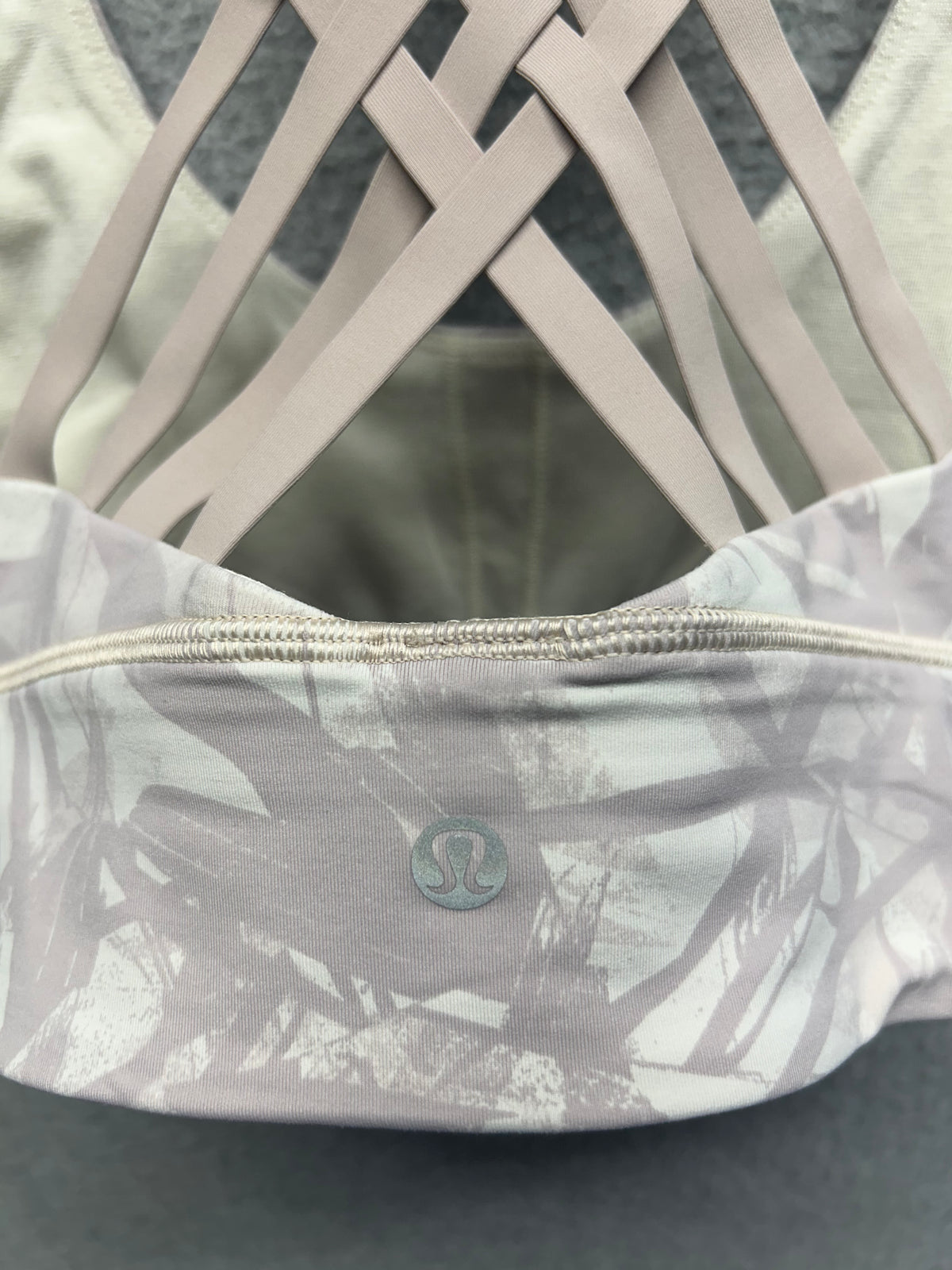 Lululemon Free To Be Moved Bra Size 6 Shadow Leaf Light Ivory Muse / Muse