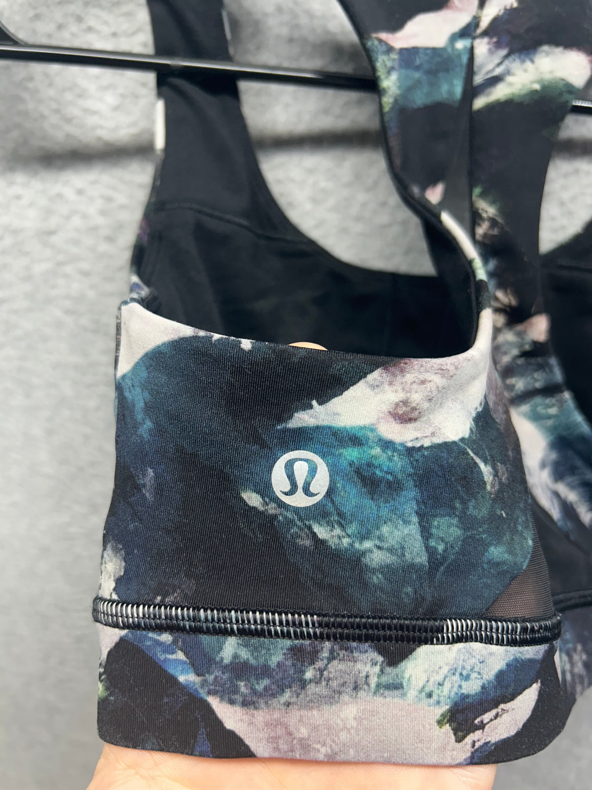 Lululemon Invigorate Bra Size 6 Azurite Poppy Coral Multi