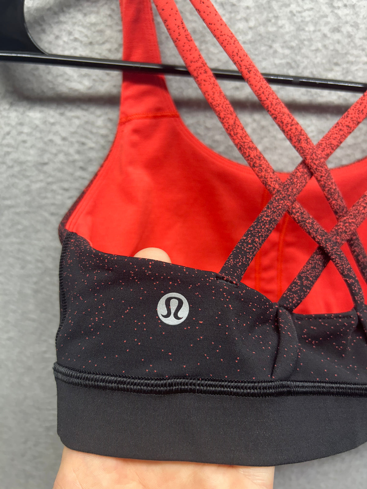Lululemon Energy Bra Size 6 Ombre Speckle Stop Jacquard EB Black Thermal Red
