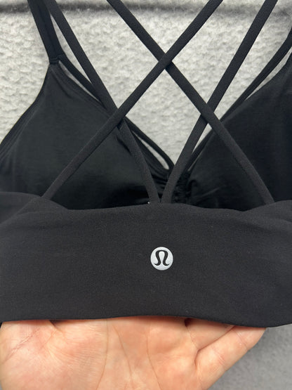 Lululemon Nulu Strappy V-Neck Yoga Bra Size 8 Black