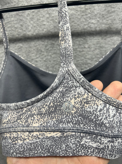Lululemon Flow Y Bra Nulu Size 8 Frozen Vista Alpine White Multi