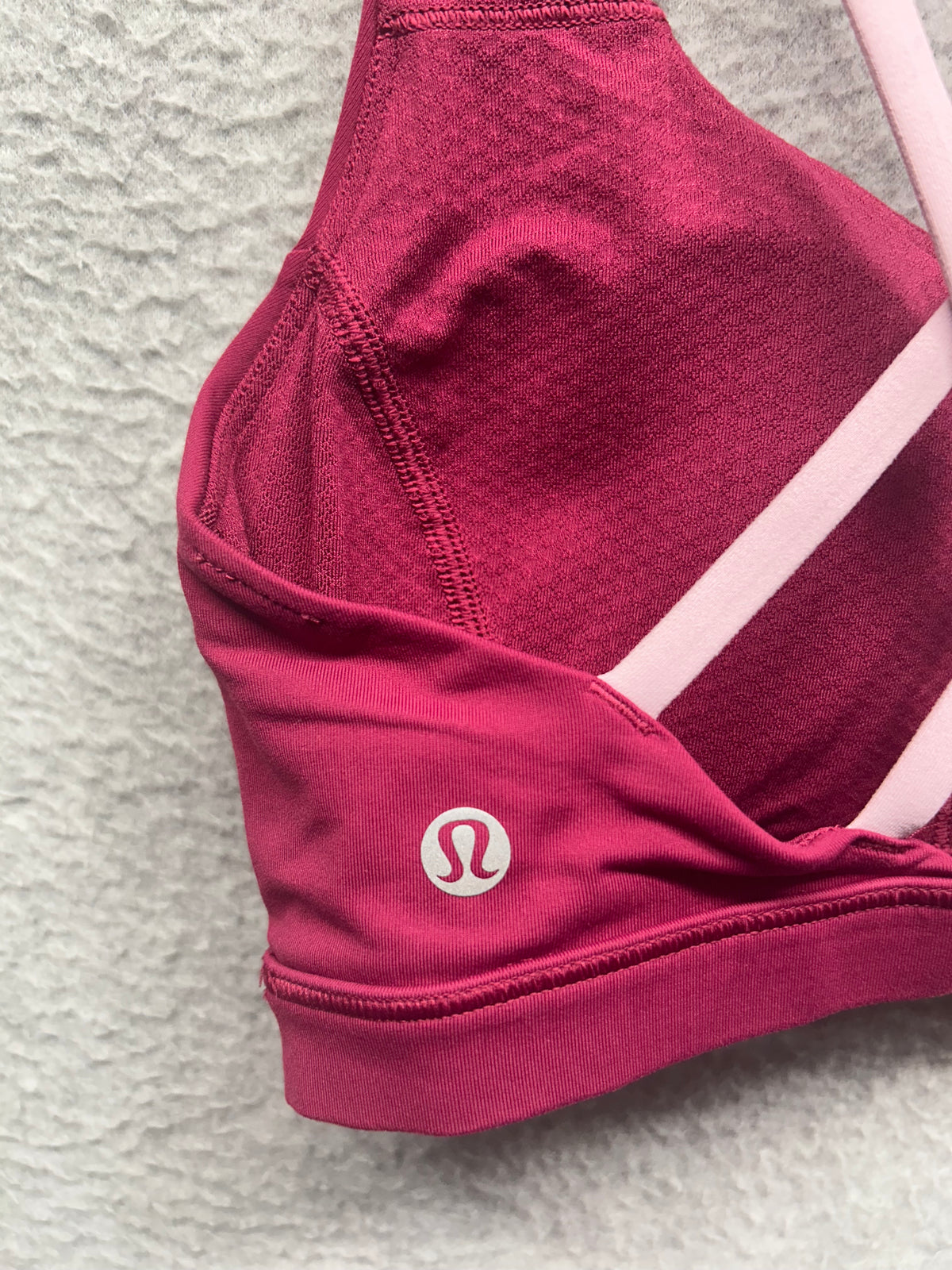 Lululemon Free to Be Serene Bra Size 4 Pomegranate / Peony Pink