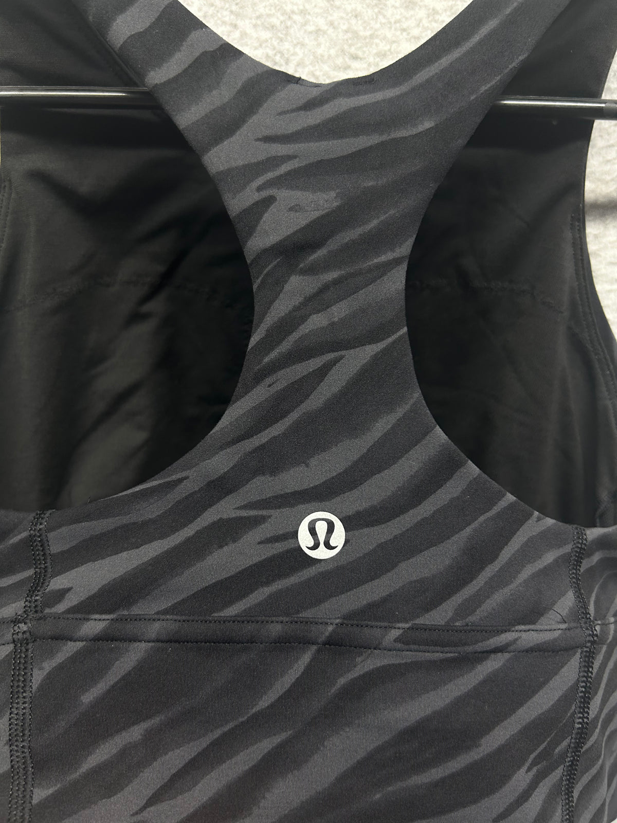 Lululemon Wunder Train Long-Line Bra Size 6 Le Tigre Camo Deep Coal Multi