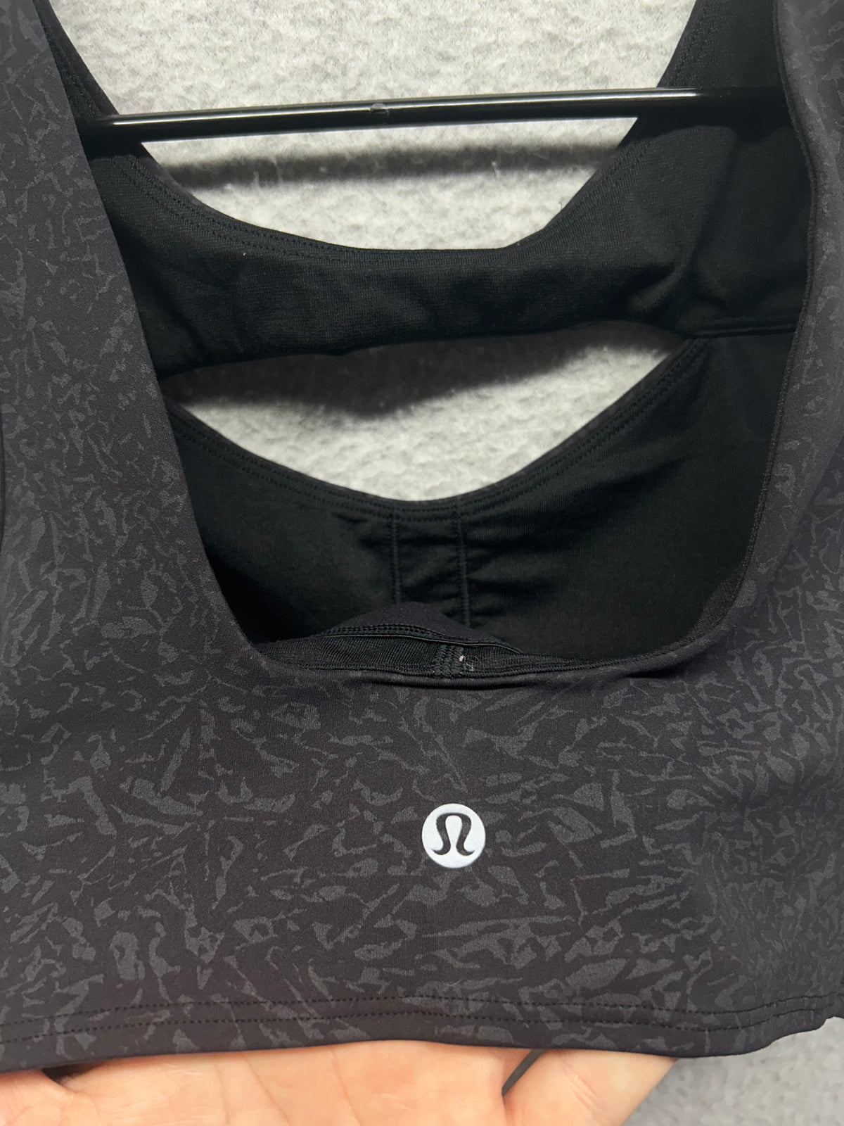 Lululemon Everlux Cut-Out Train Bra Size 6 Crunch Black