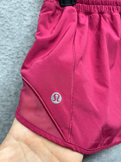 Lululemon Hotty Hot Short II 2.5" Size 8 Violet Red