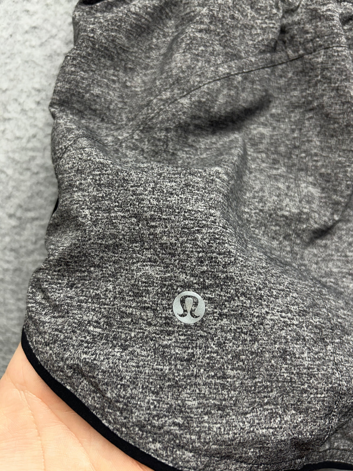 Lululemon Choose A Side Short 3" Size 8 Heather Lux Multi Black / Black