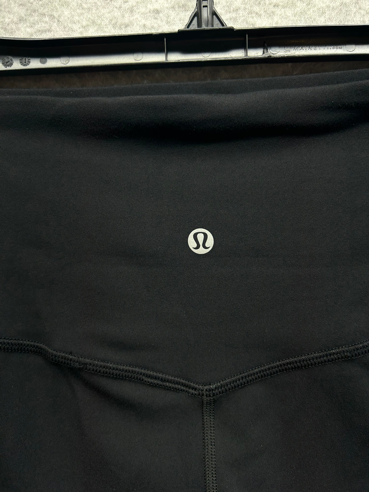 Lululemon Align High Rise Short 6" Pockets Size 8 Black