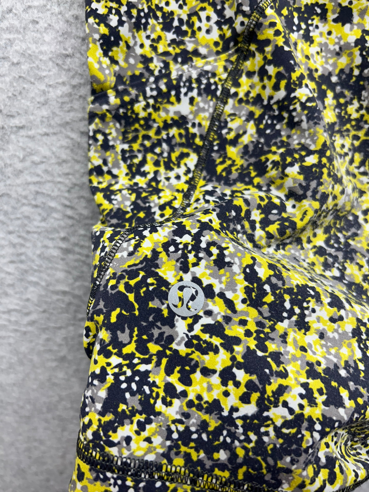 Lululemon Fast and Free Short 6" Size 8 Floral Yellow