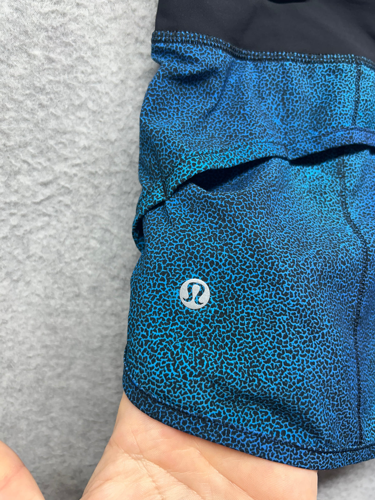 Lululemon Speed Short 2.5" Size 8 Fairisle Multi Black / Black