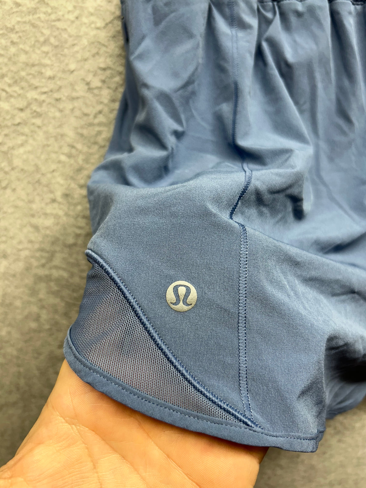 Lululemon Hotty Hot High-Rise Lined Short 4" Size 10 Blue Willow