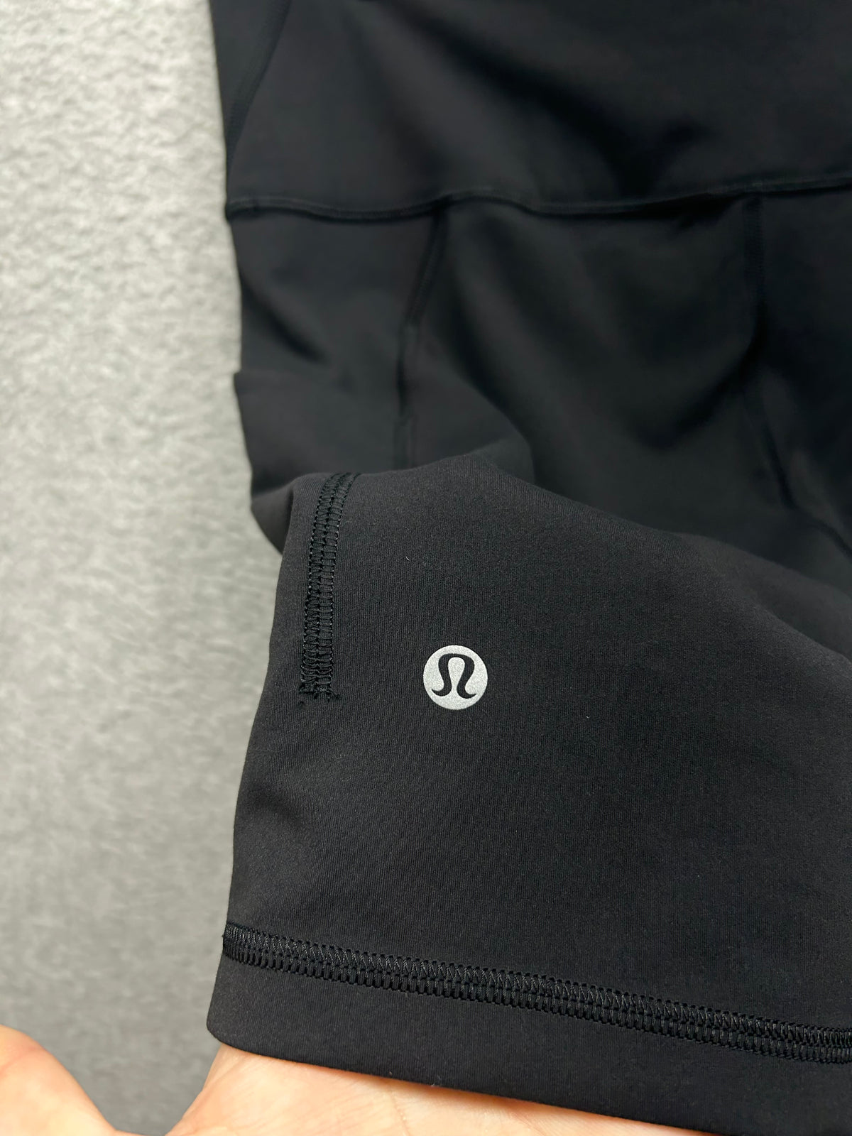 Lululemon Wunder Train High-Rise Short with Pockets 8" Size 12 Black