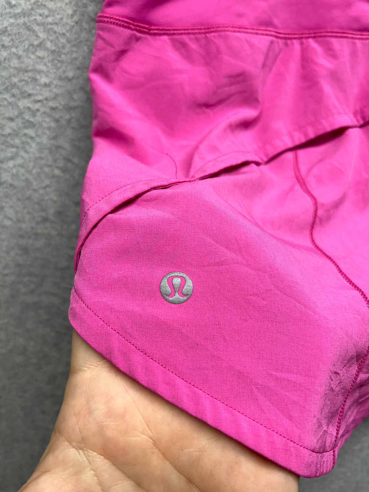 Lululemon Speed Up Mid-Rise Short 4" Size 14 Sonic Pink
