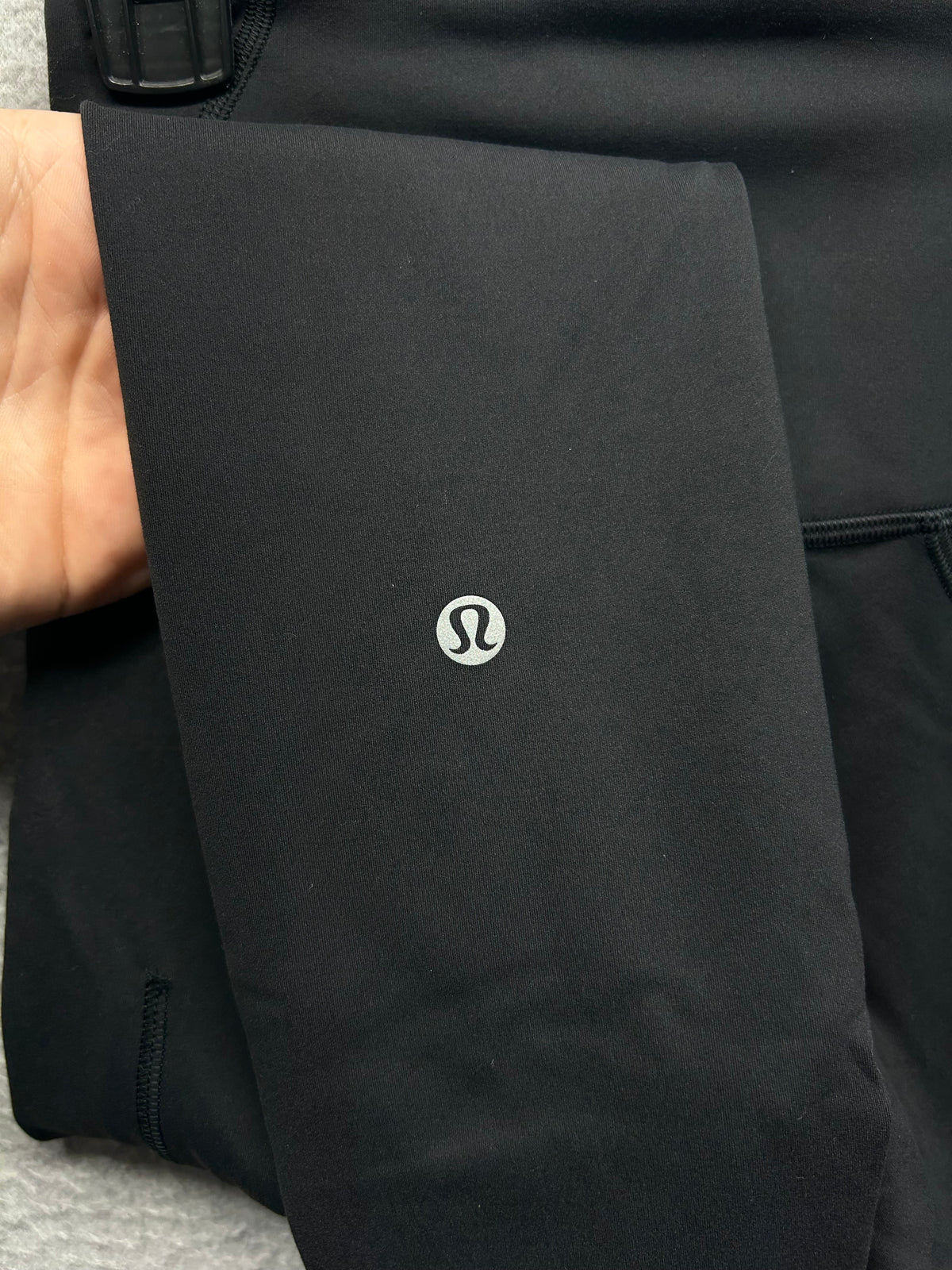 Lululemon Wunder Train High-Rise Tight with Pockets 28" Size 2 Black