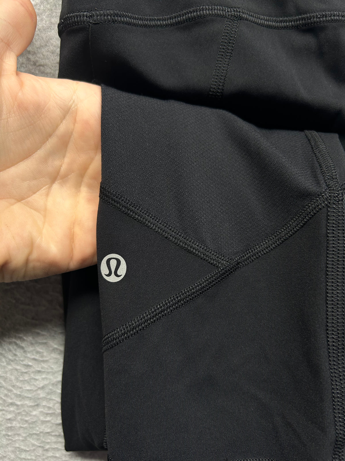 Lululemon Pace Rival Crop Full-On Luxtreme 22" Size 4 Black