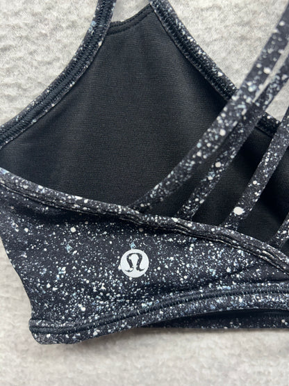 Lululemon Lighten Up Bra Size 10 Black