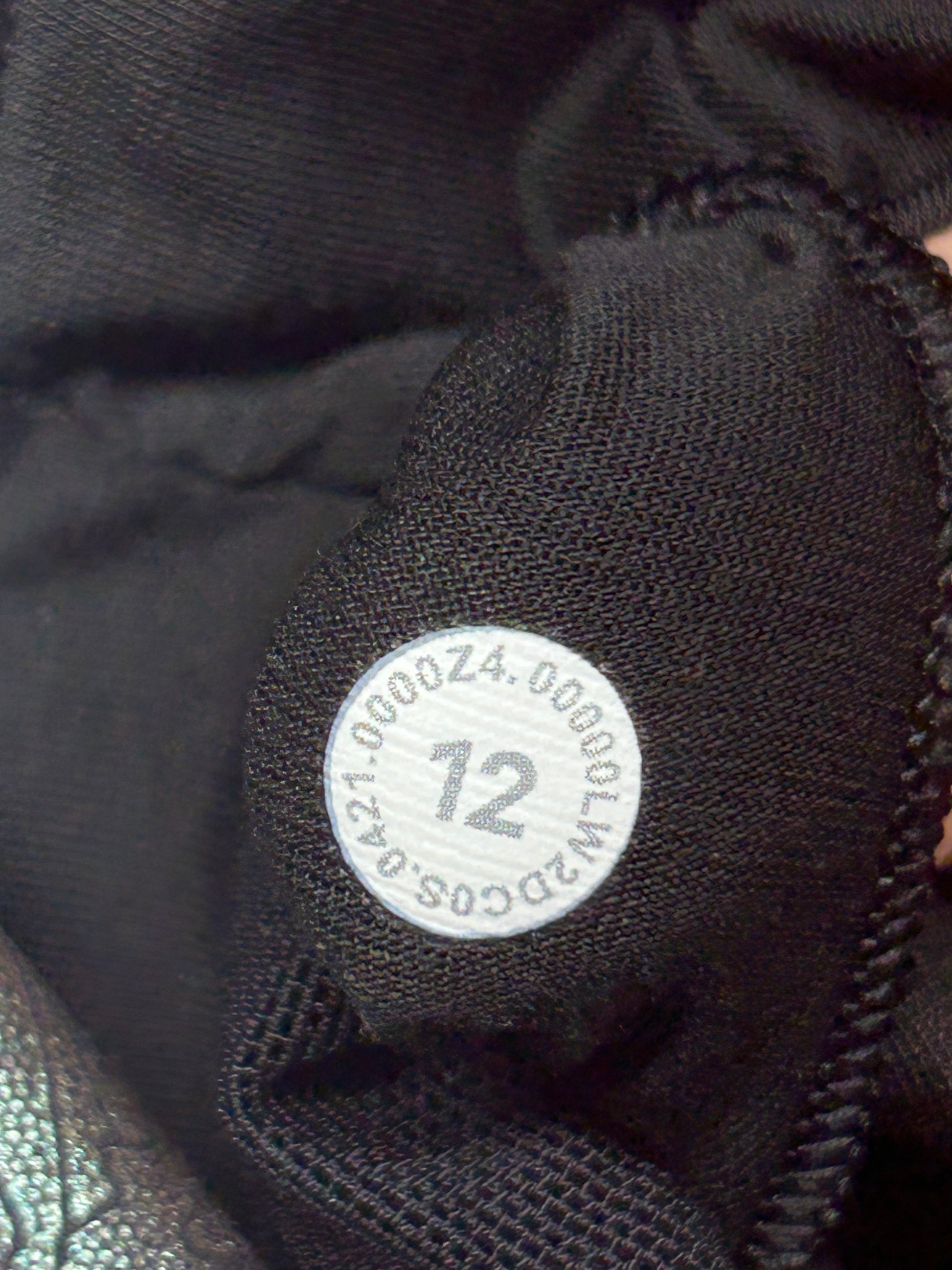 Lululemon Wunder Train Longline Bra Medium Support, C/D Cup Size 12 Logo Flourish Black Iridescent Foil