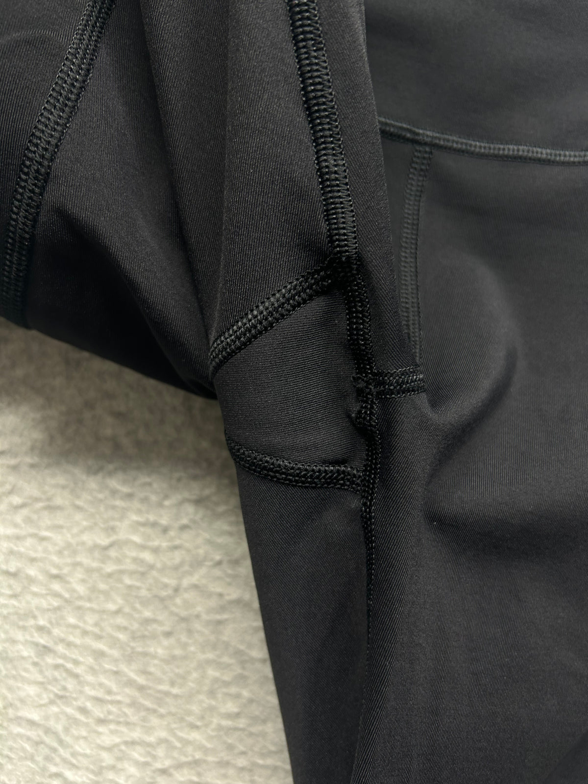Lululemon Pace Rival Crop 22" Size 10 Black