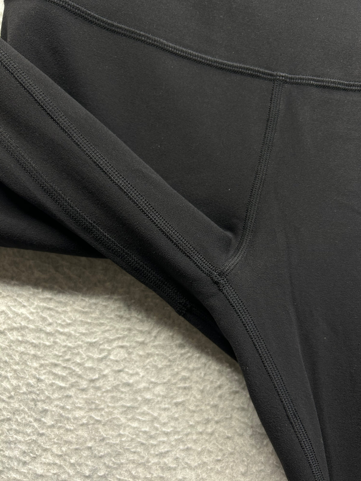 Lululemon Align Pant Full Length 28" Size 6 Black