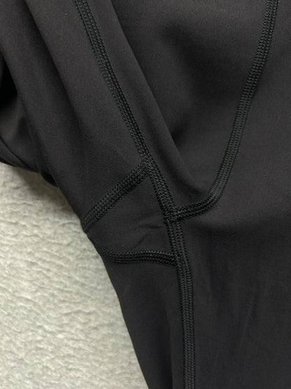Lululemon In Movement Crop Everlux 19" Size 6 Black (First Release)