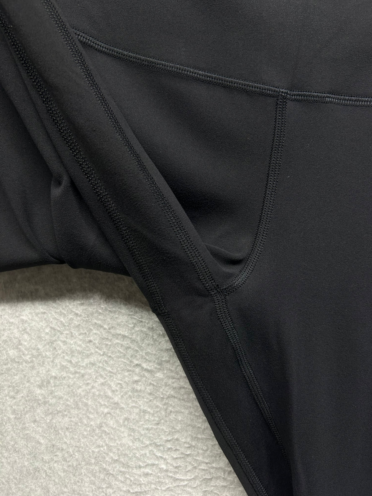 Lululemon Align Crop 23" Size 6 Black